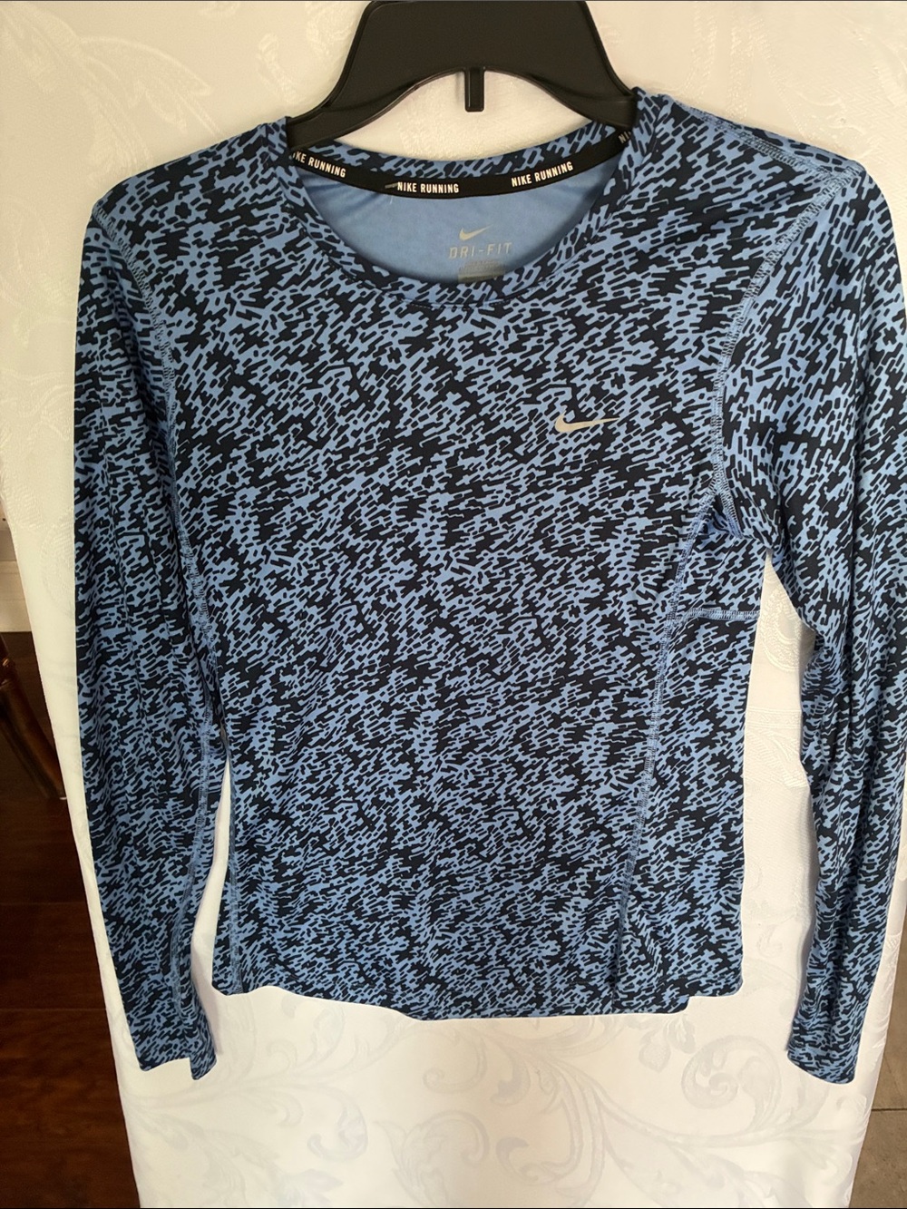Nike Dri-FIT Women’s Long Sleeve Running Tee - Blue/Black
